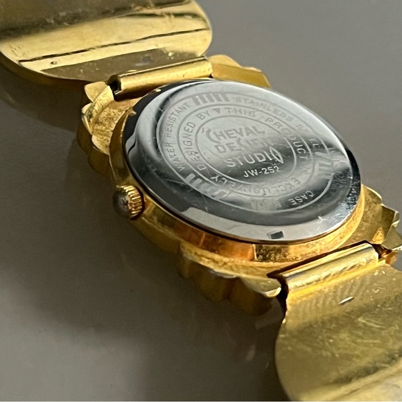 Vintage Ladies Cheval Gold Tone Bracelet Watch - Picture 5 of 16